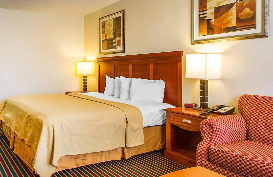 Quality Inn Dyersburg I-155-1