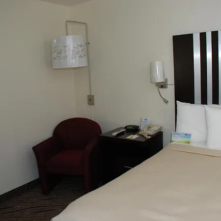 Days Inn By Wyndham Dyersburg-2