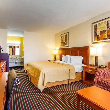 Quality Inn Dyersburg I-155-2
