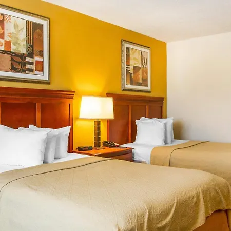 Quality Inn Dyersburg I-155-3